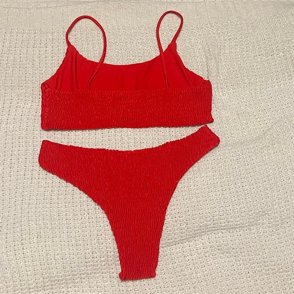 Red Bikini - Picture 4 of 4